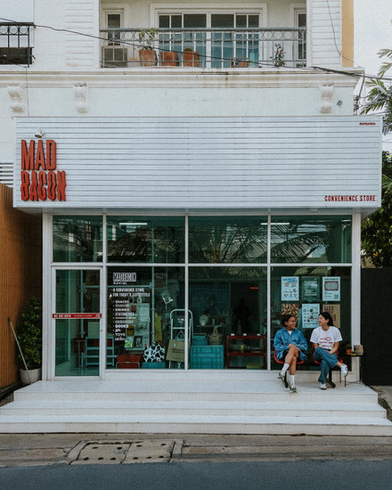 outside view of  madbacon store bangkok storefront shop front