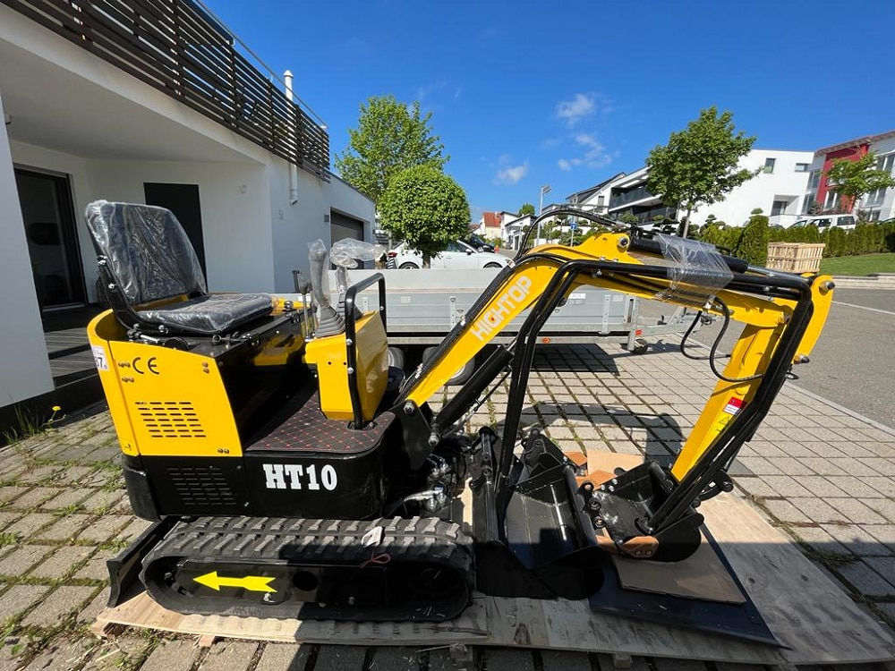 Hightiop Wholesale mini small digger CE/EPA/EURO 5 China wholesale compact mini