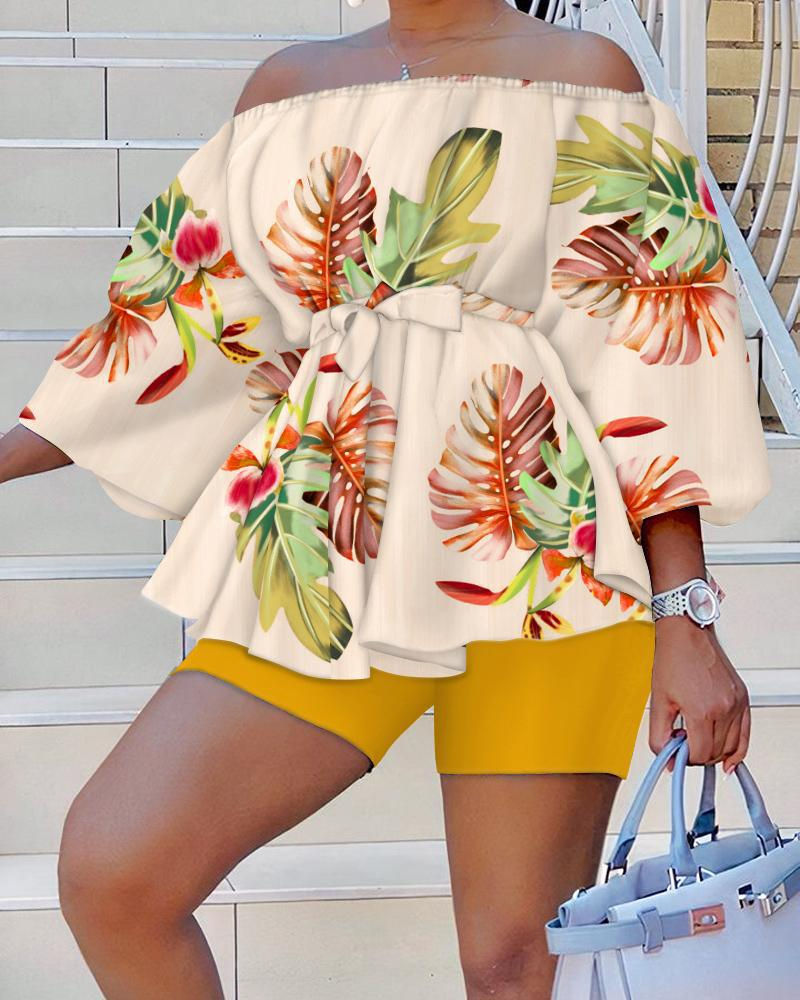 Thumbnail: Summer New Women's Suit Fashion Print Sexy One-line Collar Top Shorts Casual Te