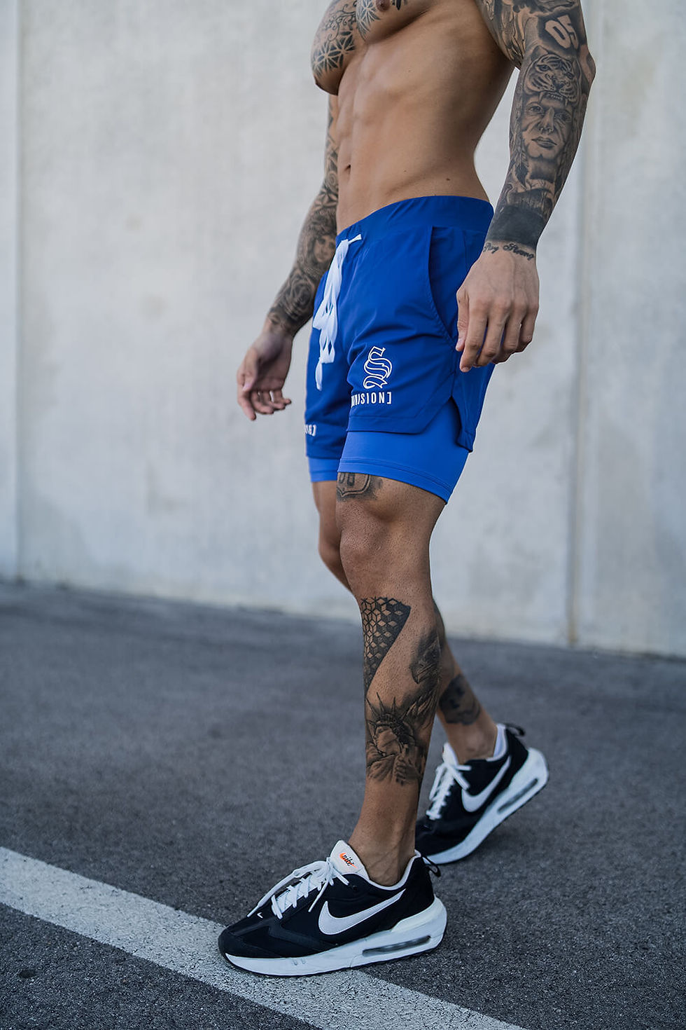 Thumbnail: 2023 New Men's Bodybuilding Fashion Casual Shorts Woven Fast Dry Running Multi-