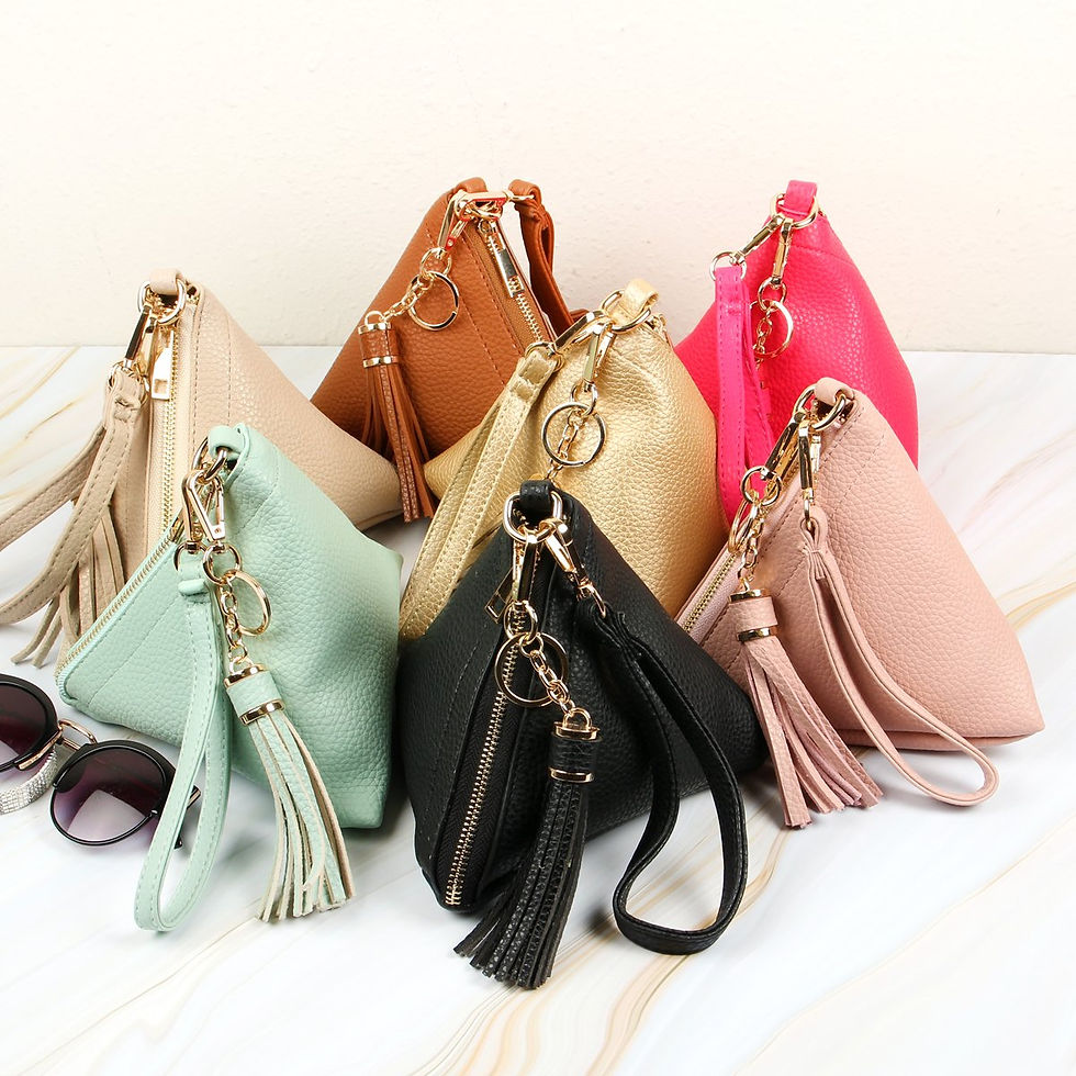 Miniatura: Pyramid Shape Tassel Wristlet Leather Bag