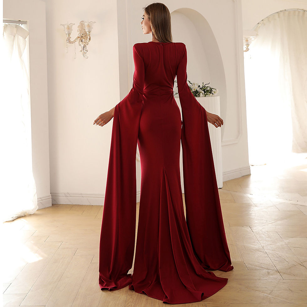 Miniatura: Chloe Long Sleeve Gown