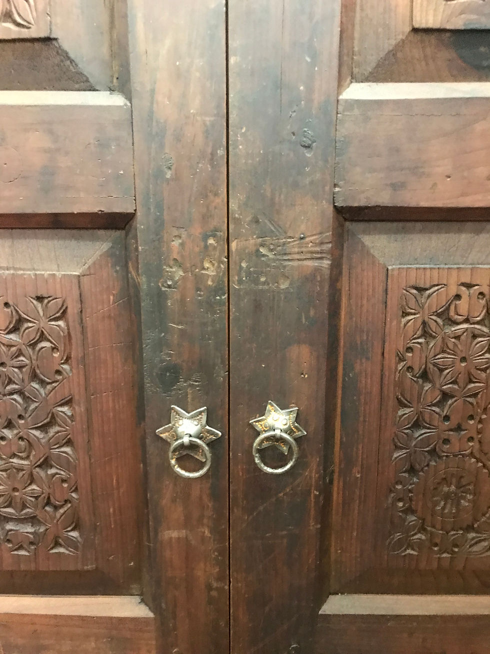 Miniature : ARMOIRE 2 PORTES, CÈDRE DE L'HIMALAYA, XXème siècle