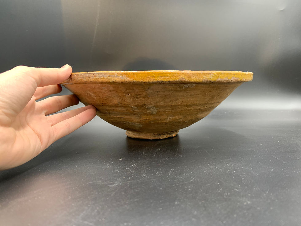Miniature : Pakistan Multan, Ancien Plat en Terre-cuite vernissée à décor floral jaune