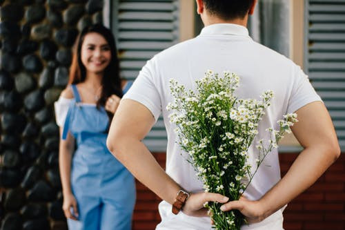 traditional dating - offline dating - metby