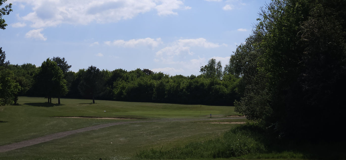 hole-14-tee-to-green.jpg
