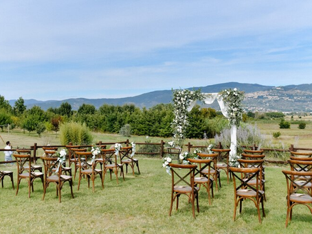 Pros and Cons of Outdoor Wedding Venues: What You Need to Know Before Booking