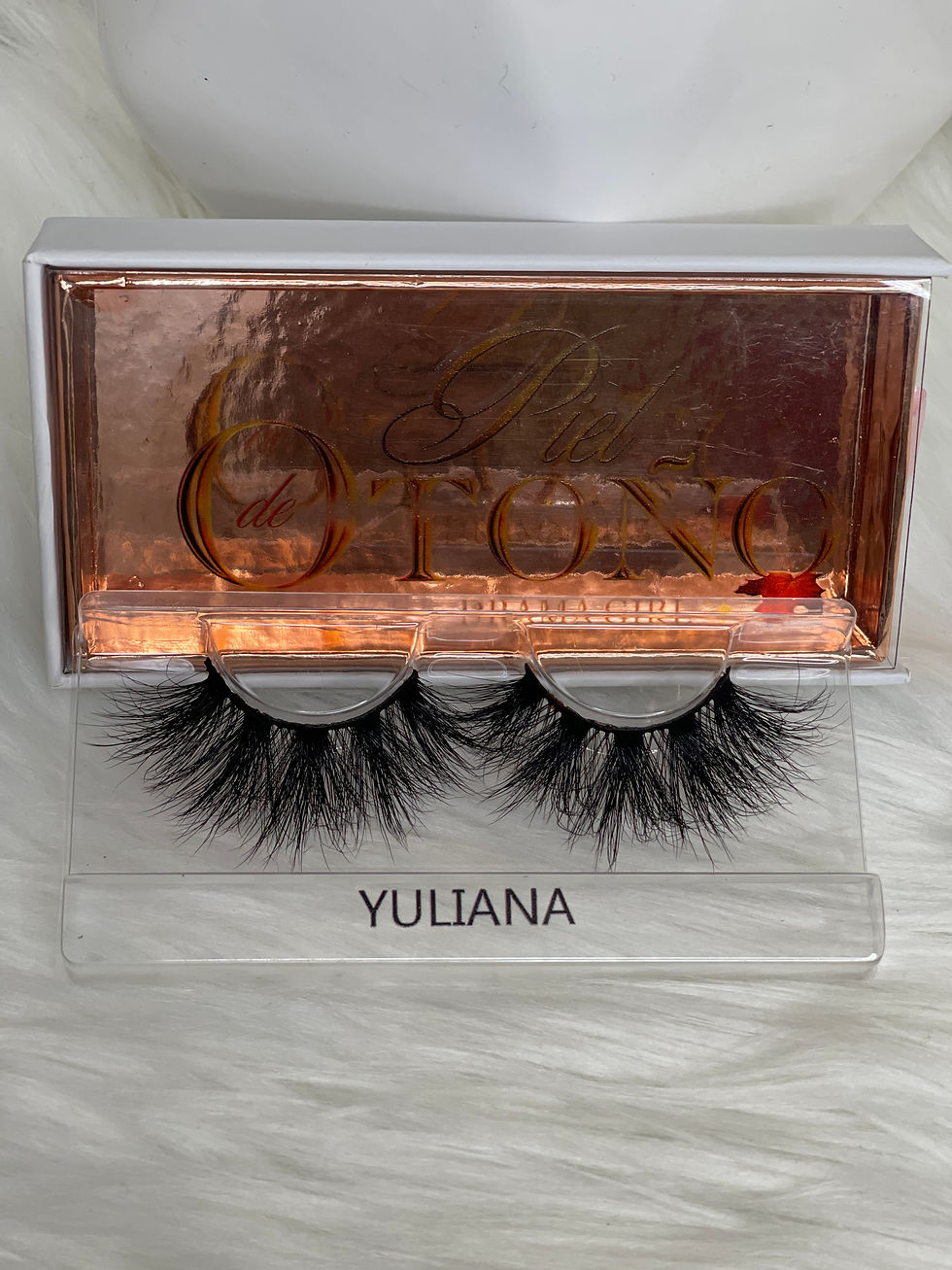 Thumbnail: Piel de Otoño Collection - Eyelashes