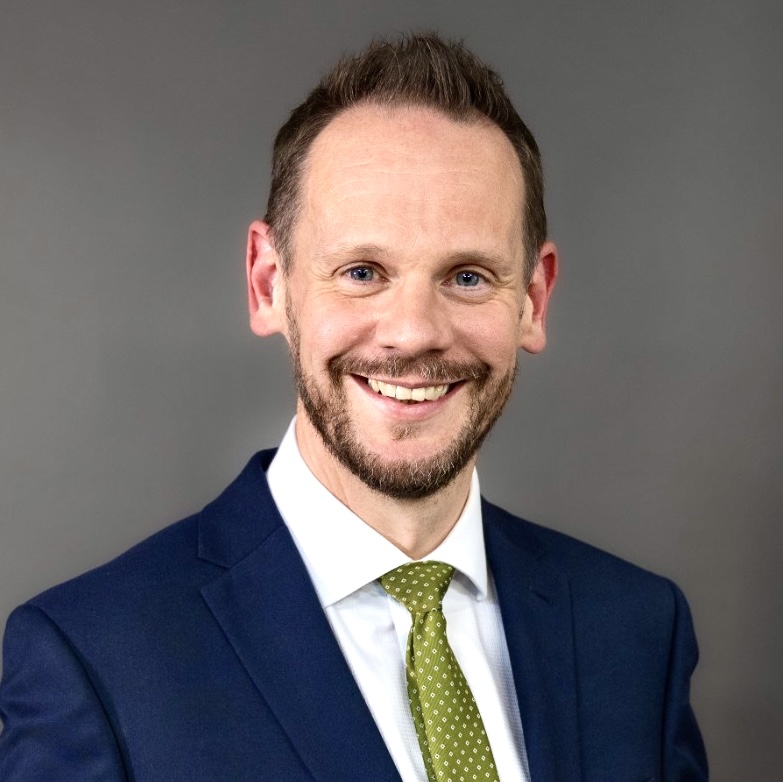 Writer: Simon Lightwood