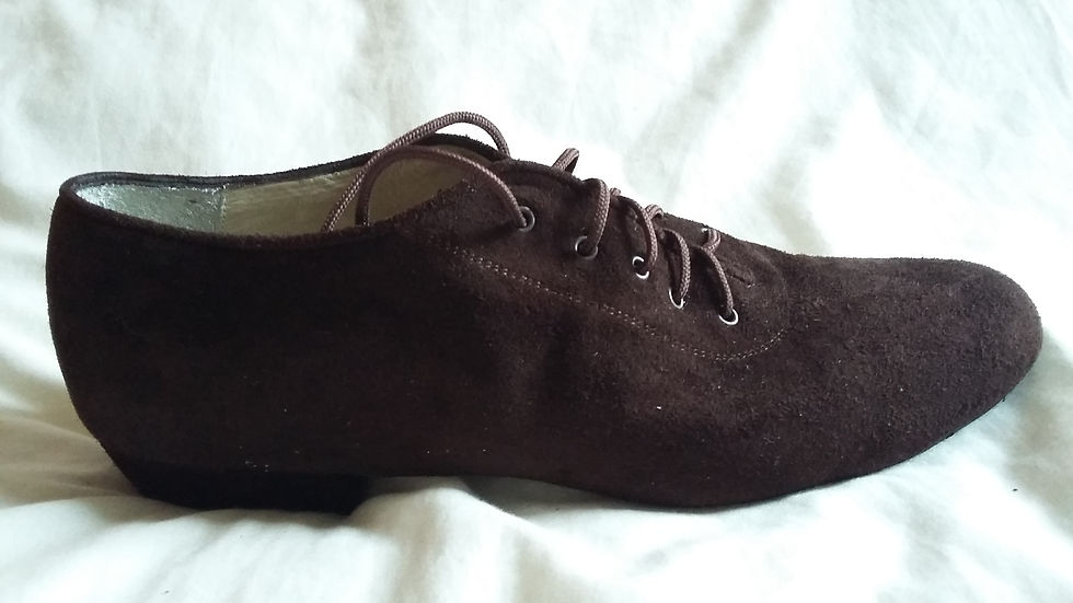 SIZE 10 (42C) Heel 1.5 inch.
