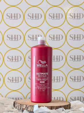 Una crema ricca che deterge efficacemente rispettando la struttura dei capelli
