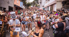Divulgada a programação de desfiles dos Blocos de Rua do pré-carnaval de 2025