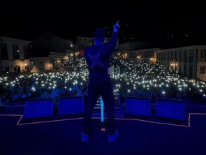 OURO PRETO: Cantor Dilsinho anuncia gravação de DVD na Praça Tiradentes em setembro