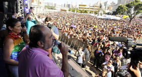 PARADA LGBT: 250 MIL PESSOAS