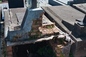 Denúncia de abandono no Cemitério da Saudade