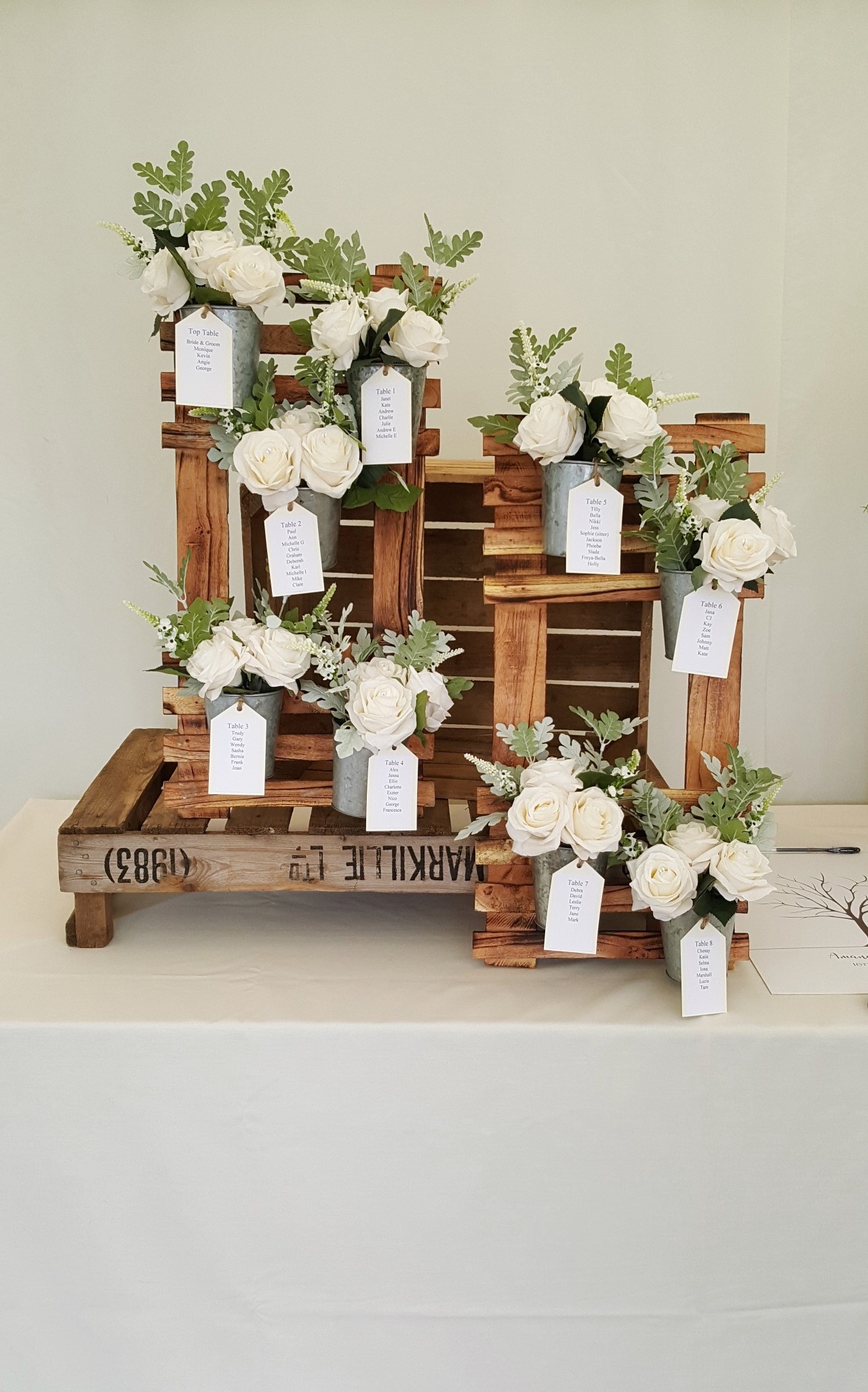 Rustic table plan