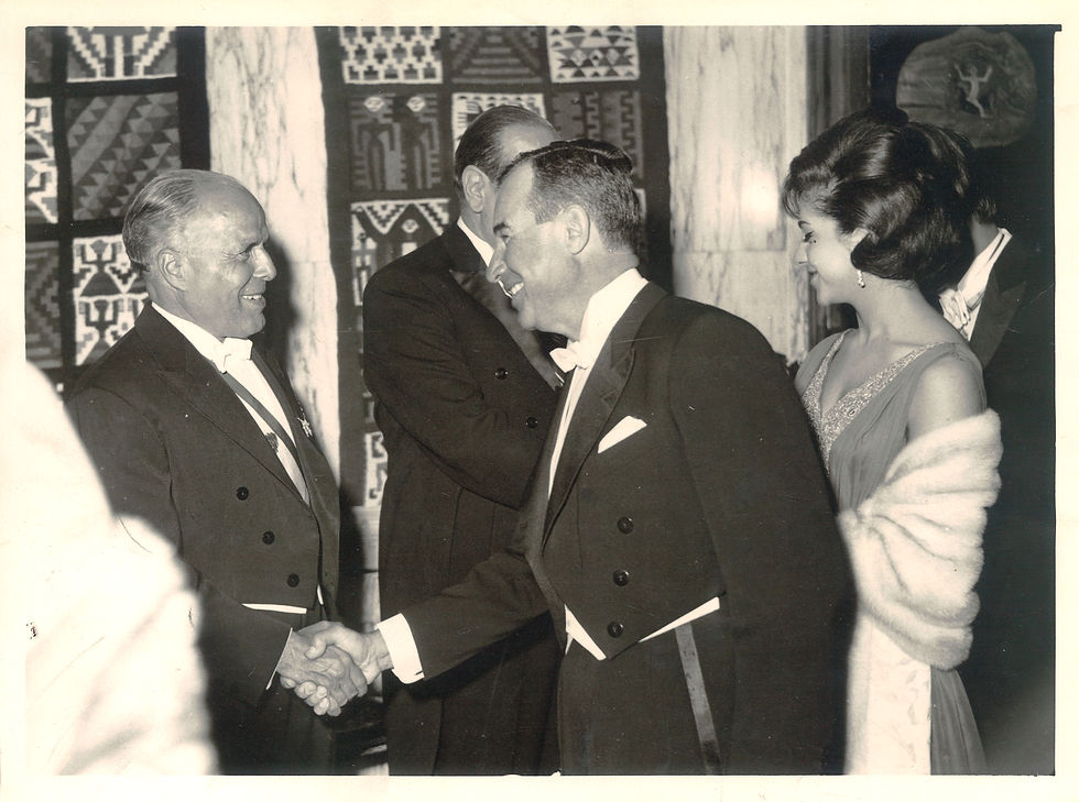 مع الرئيس التونسي الحبيب بورقيبة