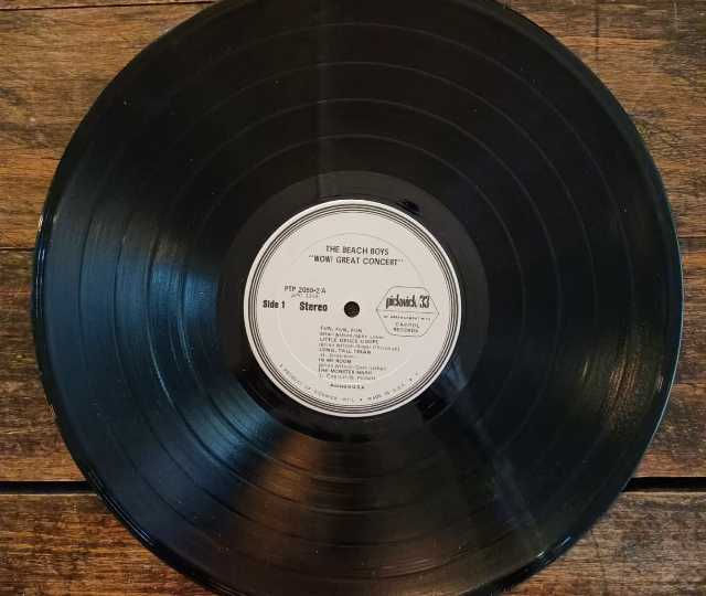 Küçük resim: Birinci Basım,The Beach Boya, 32 Lıttle Deuce Couple Lp(1963,US)