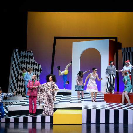 Review | Ένα αλαλούμ & ένας "Iμπρεσάριος από τη Σμύρνη" σε πρώτο... ρόλο.