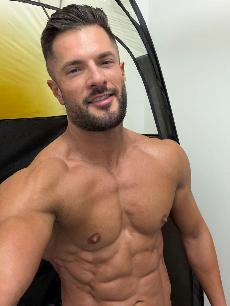 Zac Barrett during the final days of preparation for his Tetherphoto photoshoot