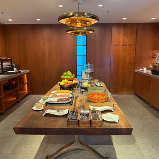 Cathay Pacific vs JAL First Class Lounges: A Tale of Two Lounges