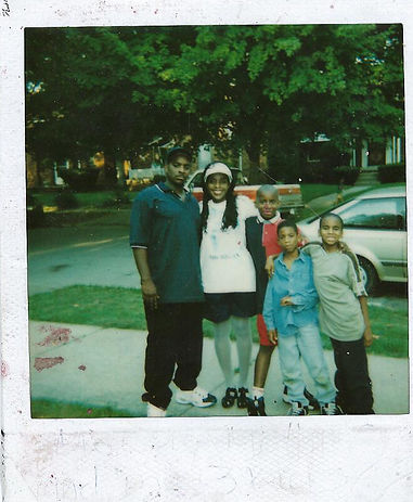 VC on Mansfield (Dad, Grandma, and 2 brothers.jpg