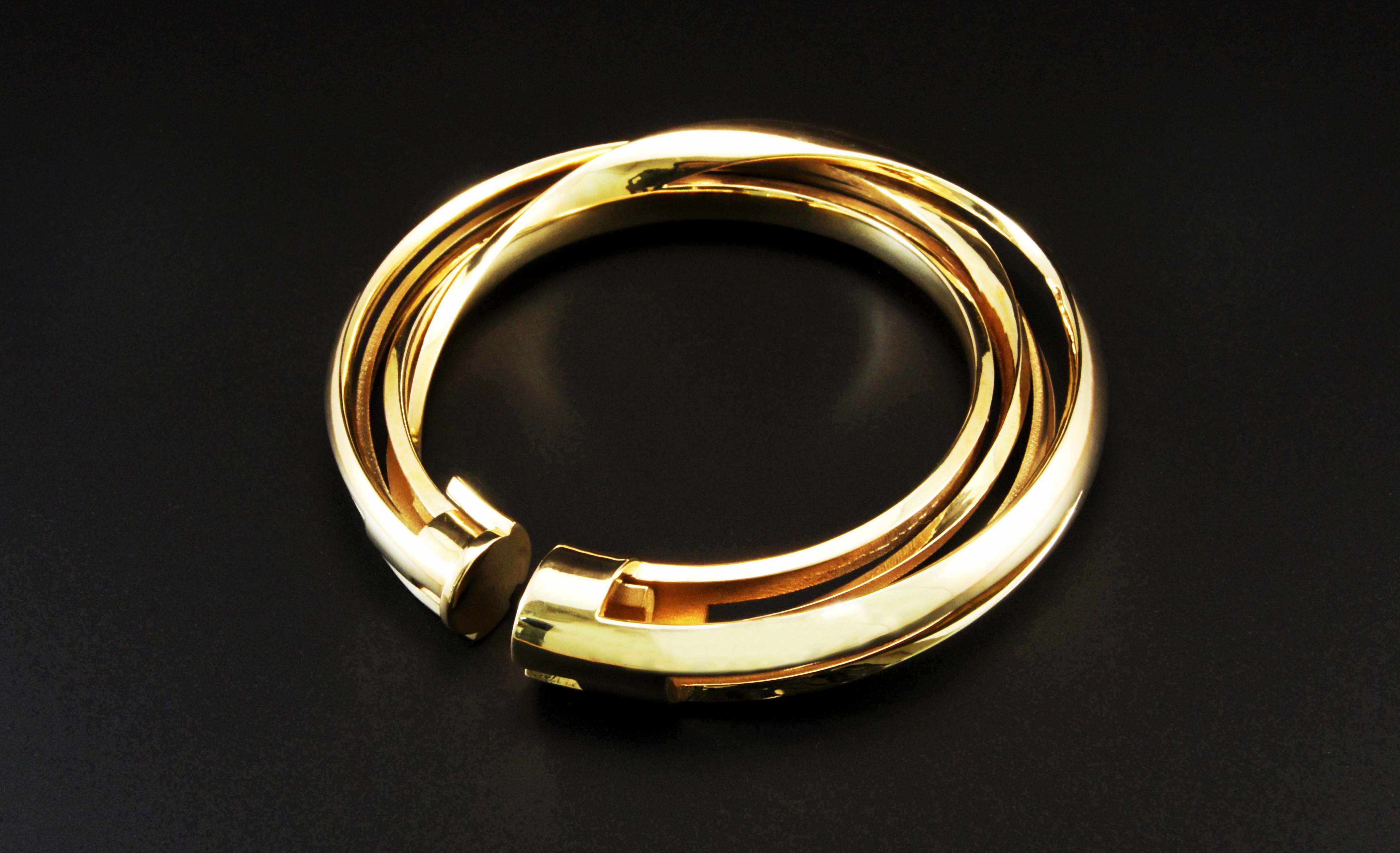 Eclipse bangle