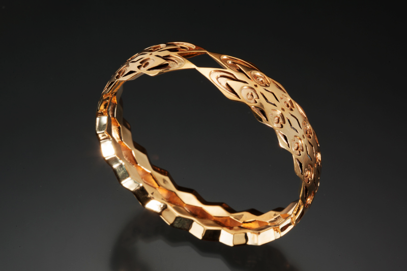 Crocodile bangle