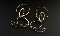 Golden lining earrings V