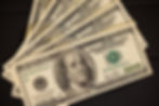 El precio del dólar oficial amaneció hoy 8 de agosto en 130,06 y el euro en 151,13