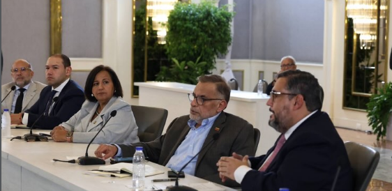 La República no está en la mesa