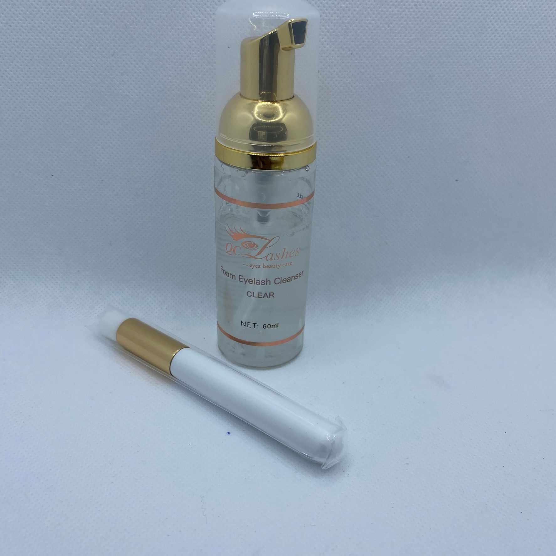 Lash shampoo