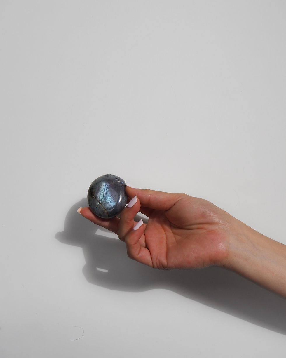Miniature : Labradorite Palm Stone - Aurora