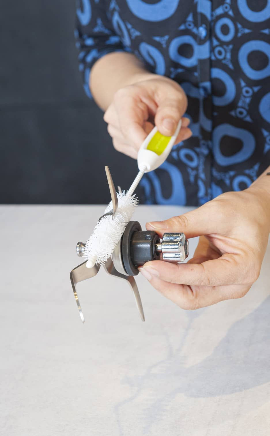 Miniatura: WunderBrush® - Čisticí kartáček na mixovací mísu a nůž