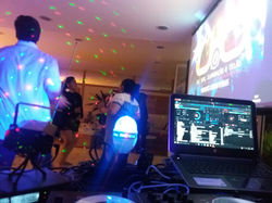 Dj_Jaba,_telÃ£o_e_projetor