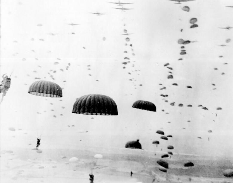 Foto D'epoca Seconda Guerra Mondiale: Paracadutisti Dell'82ª Divisione In Briefing, 4222