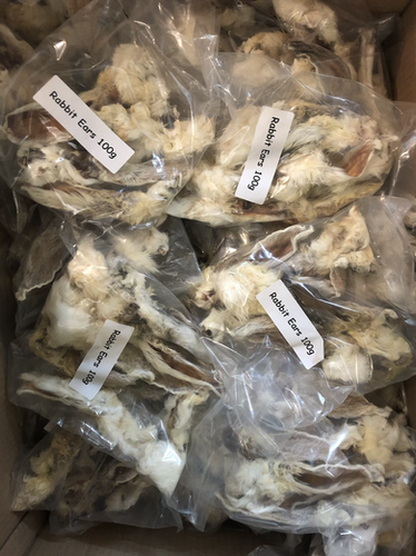 Rabbit ears (Hair on) (150g) | Kidderminster Raw