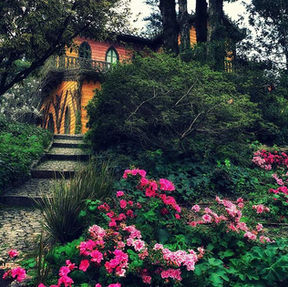 Park of Pena: The Royal Chalet or a Fantasy House