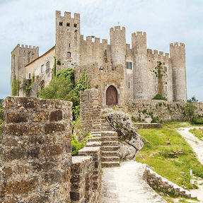 Óbidos: Uma Vila Medieval Muito Além das Muralhas