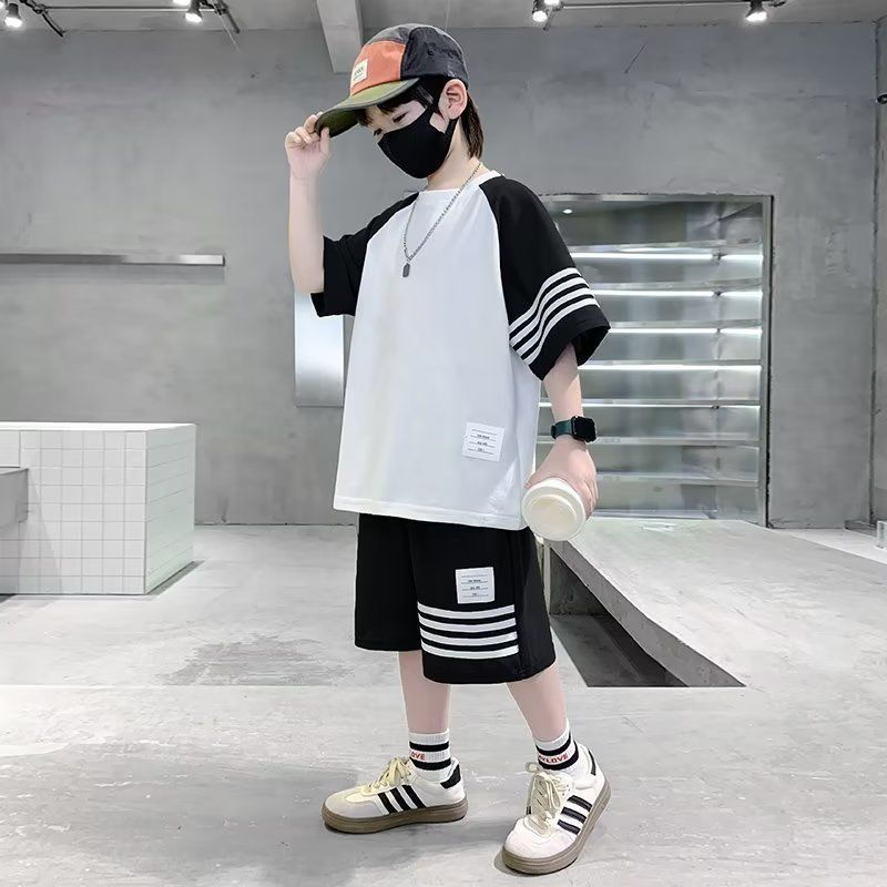 Thumbnail: Little King Korean-Style Streetwear 2 Piece Set