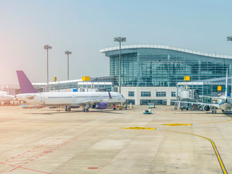 Empresa aérea terá que indenizar cliente por 30 horas de atraso em voo