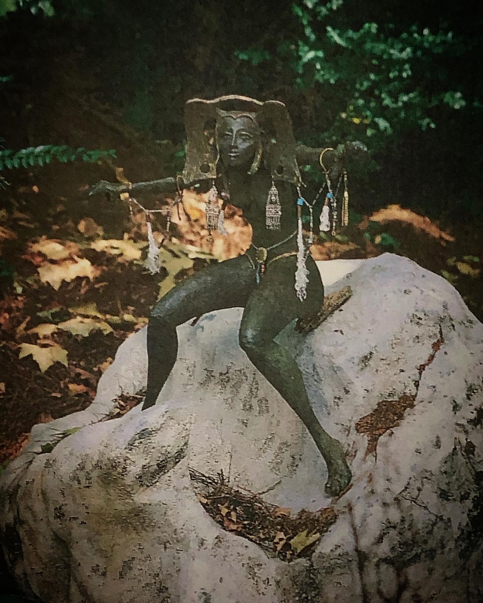 Thumbnail: Bronze Water Nymphs