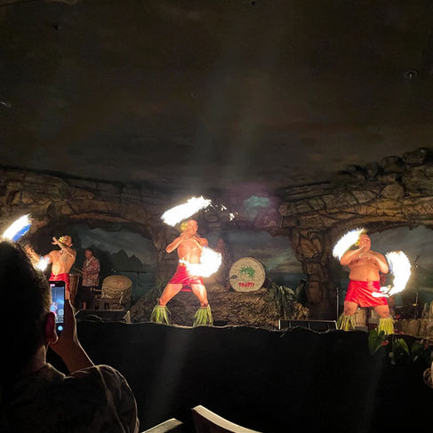 Luau Maui Hawaii. Personal Escape Travel trusted and recommended by the knot and weddingwire