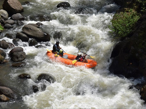 Whitewater rafting on honeymoon in Costa Rica