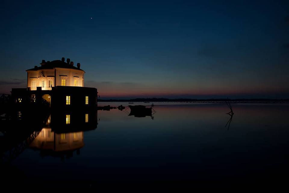 47362137_10217631372006435_9173821780844