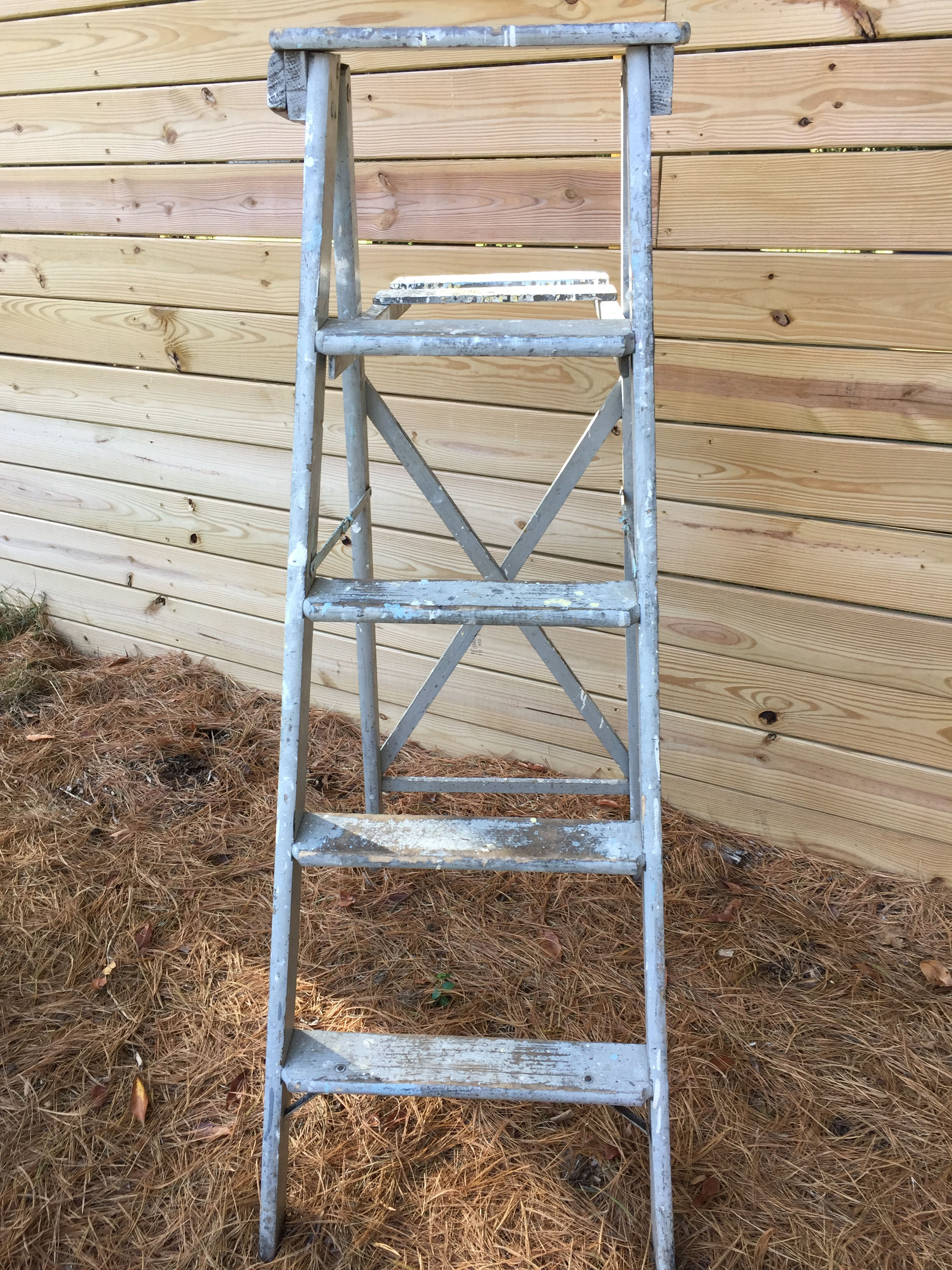 Antique 4-Rung Step  Ladder