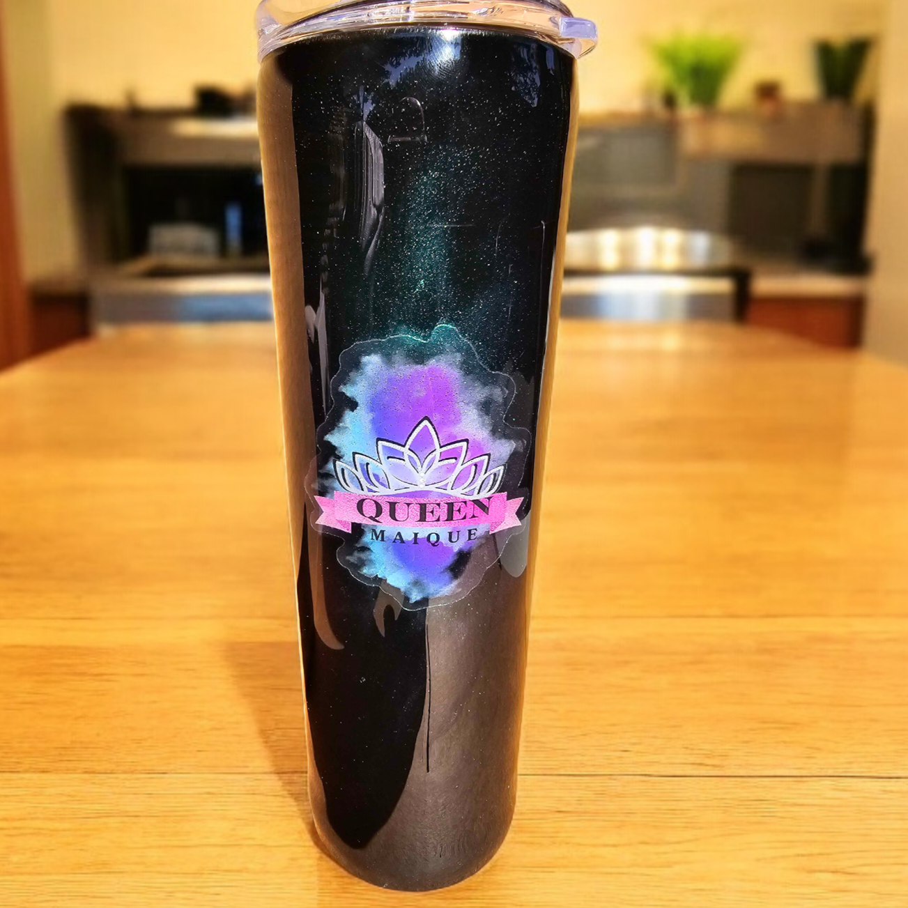 Queen Maique - Black