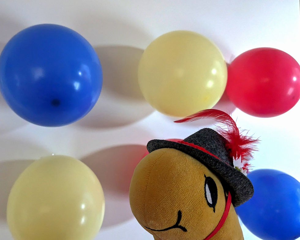 MiniWurm wearing a carnival costume