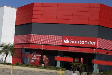 Santander, não concordamos com o retorno do grupo de risco ao presencial