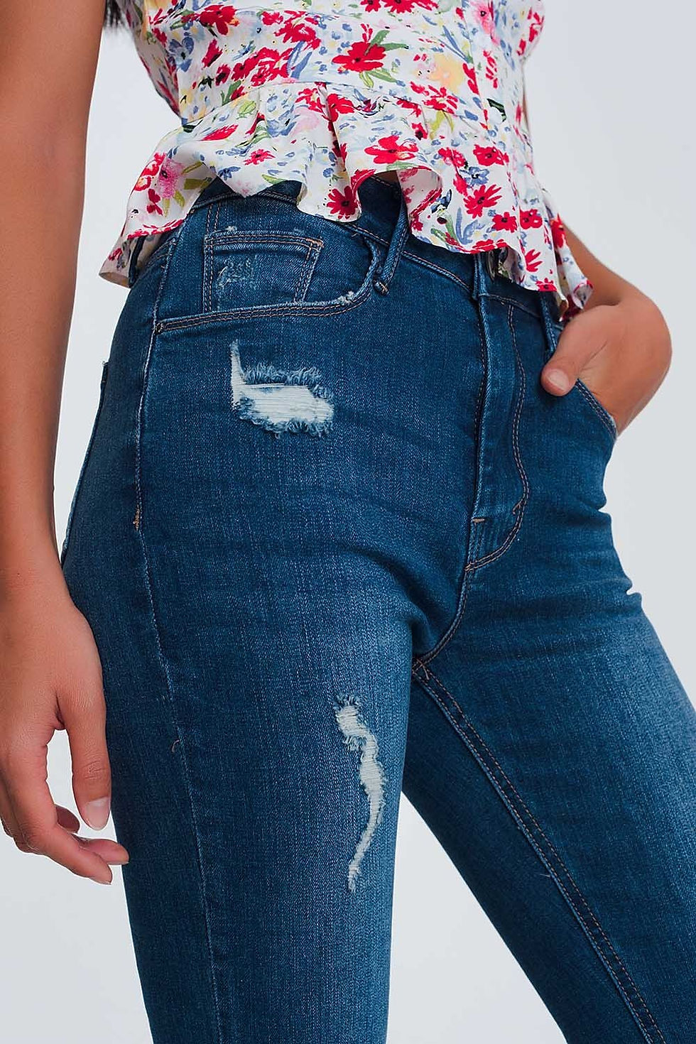 Thumbnail: Skinny Jeans With High Waist in Light Blue